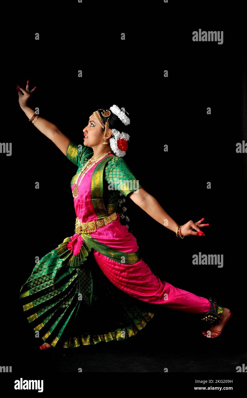 Bharata Natyam dancer in Paris, France Stock Photo - Alamy