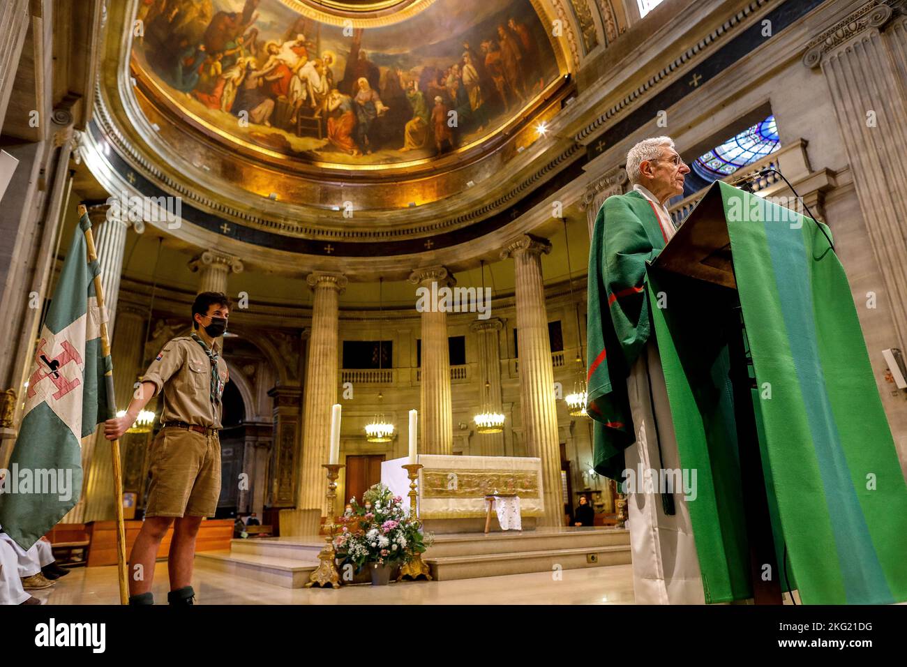 Sunday mass in Saint Philippe du Roule catholic church, Paris Stock