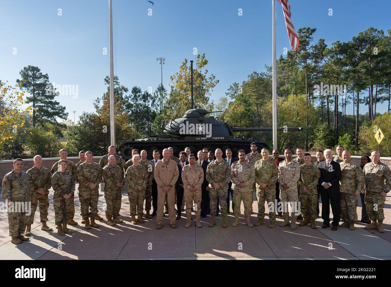 U.S. Army Central and Kuwaiti delegation pose for a photo during