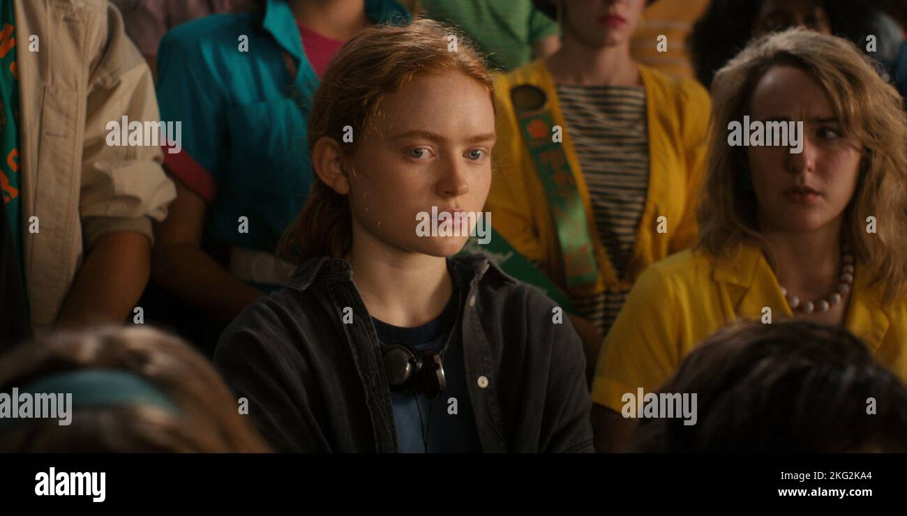 SADIE SINK in STRANGER THINGS (2016), directed by MATT DUFFER and ROSS DUFFER. Season 4 episode 1. Credit: 21 LAPS ENT/MONKEY MASSACRE / Album Stock Photo