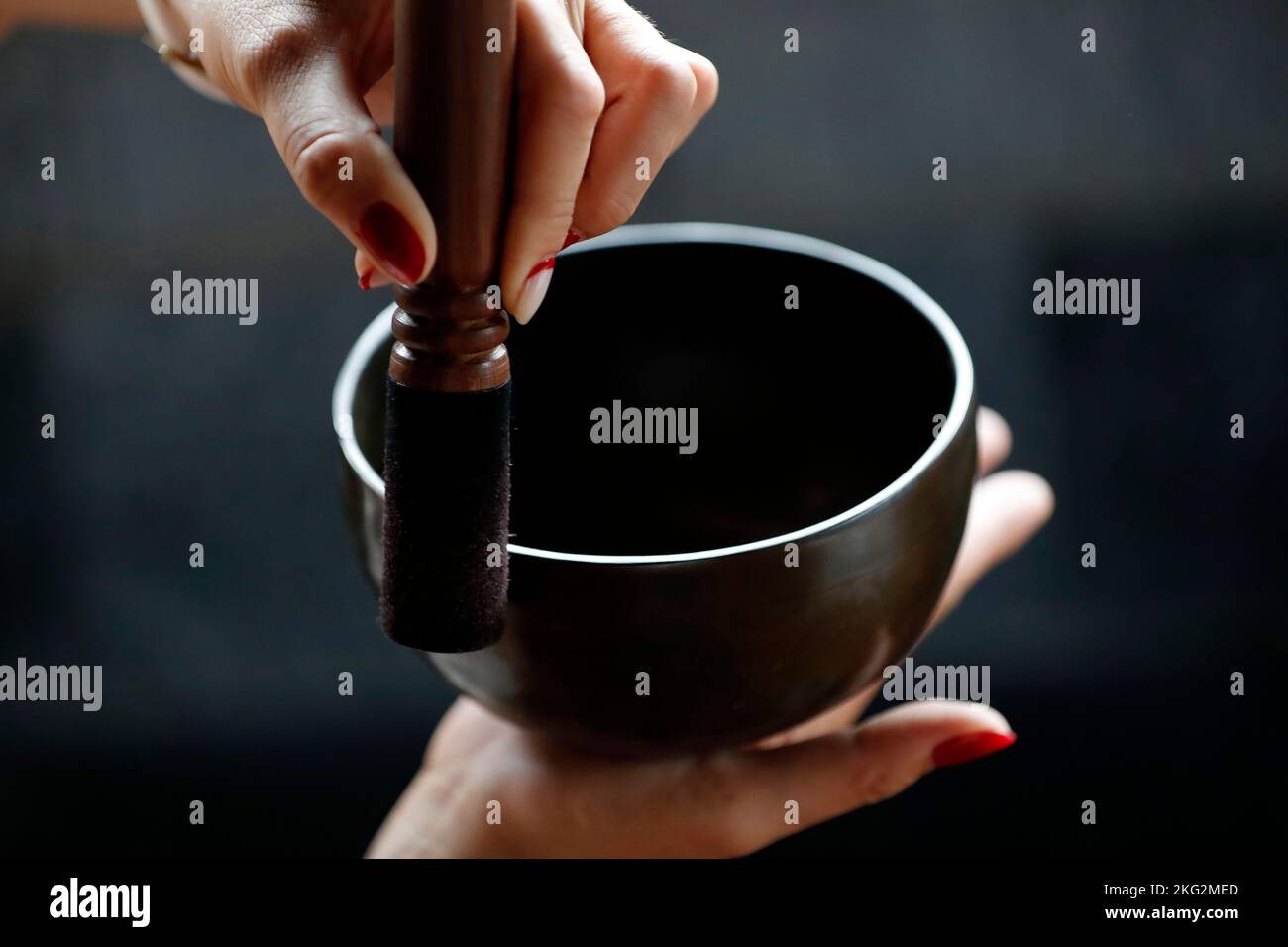 Tibetan singing bowl, buddhist instrument used in sound therapy