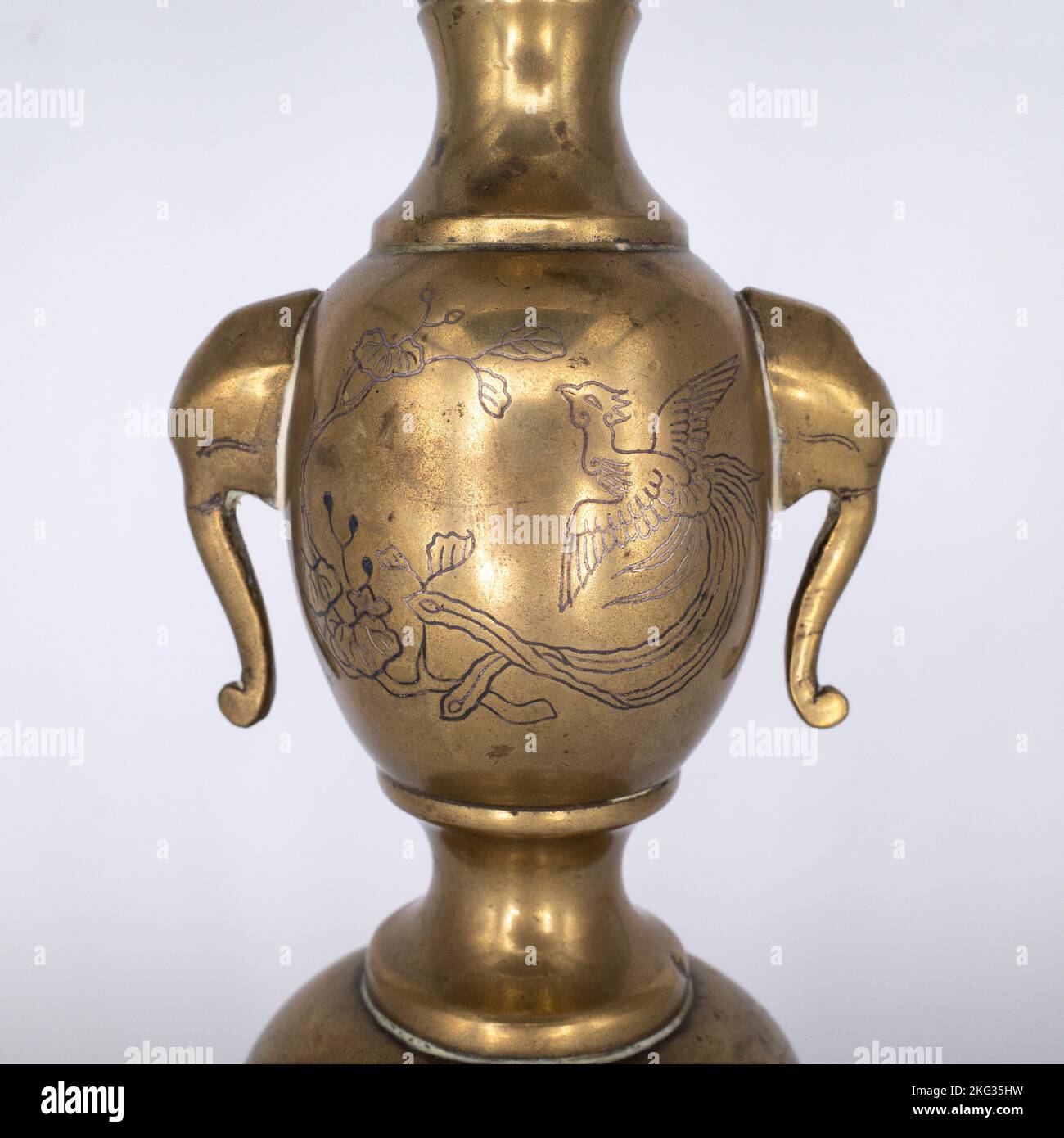 Vintage brass figure hi-res stock photography and images - Page 6 - Alamy