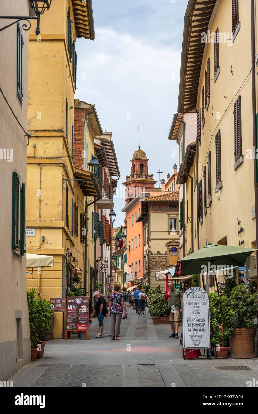 Main street (Via Vittorio Emanuele) in historic old town of Castiglione del Lago, Province of Perugia, Umbria, Italy Stock Photo
