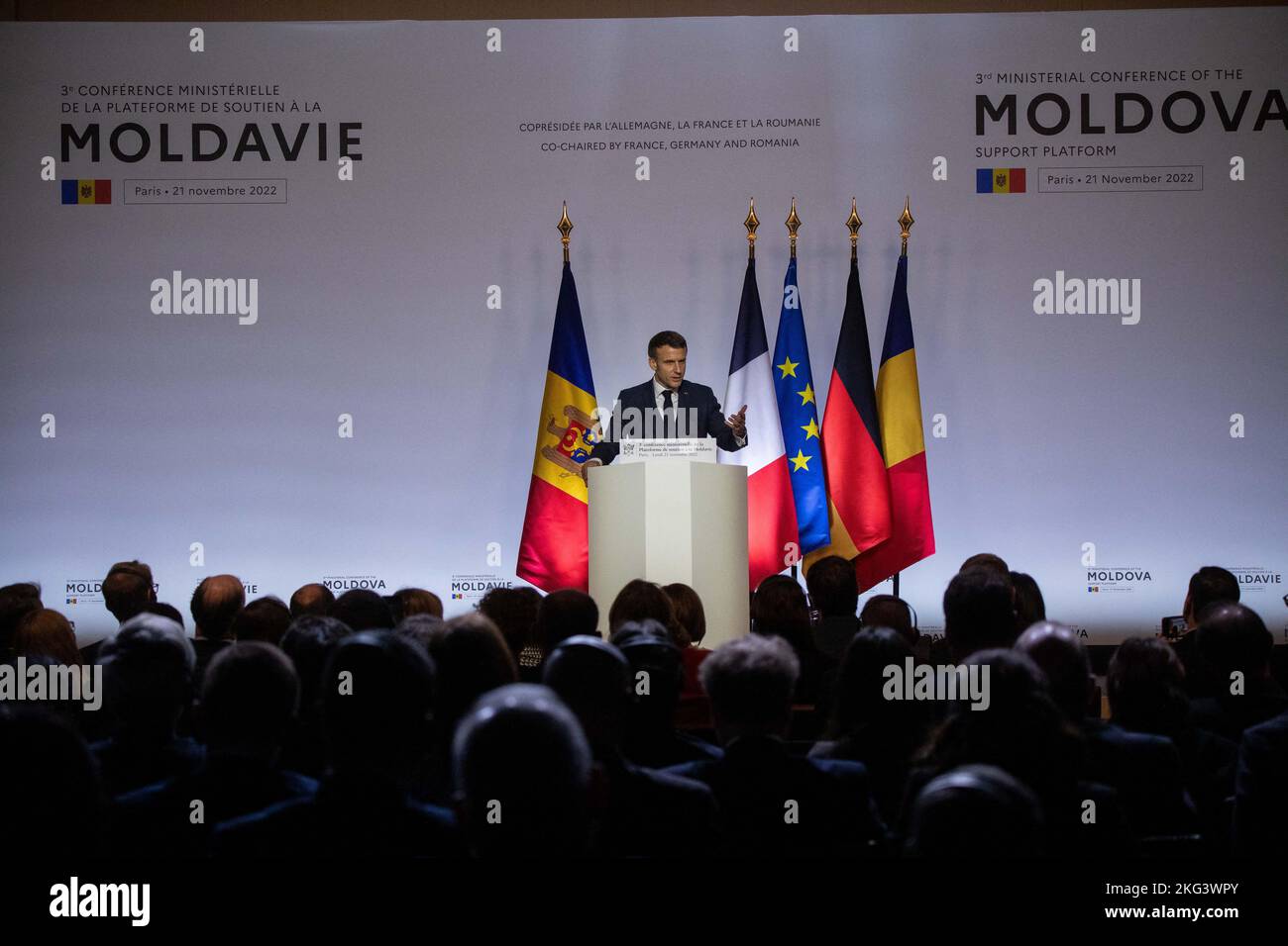 Das ist der Anfang vom Ende - Pagina 11 French-president-emmanuel-macron-during-the-third-ministerial-conference-of-platform-support-for-moldavia-at-the-centre-de-conference-ministeriel-ministerial-conference-centre-in-paris-france-on-november-21-2022-photo-by-romain-gaillardpoolabacapresscom-2KG3WPY
