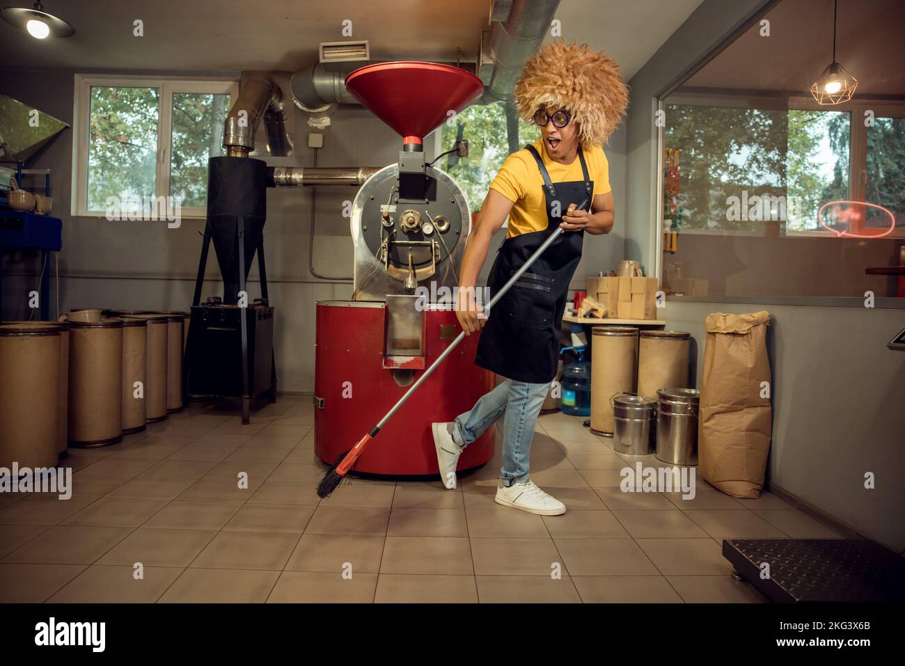 Cleaning coffee machine hires stock photography and images Alamy