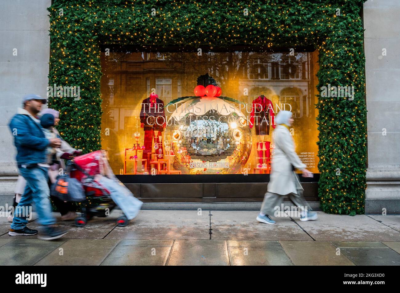 London, UK. 21st Nov, 2022. Passing Selfridges Christmas Windows ...