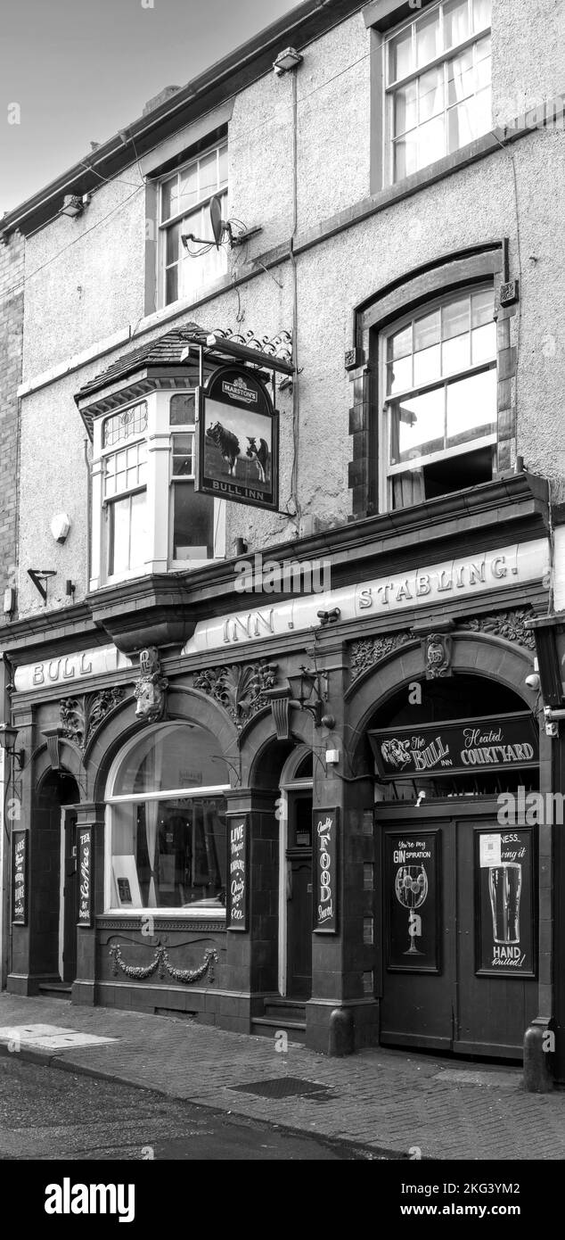 The Bull Inn - public house - Castle Street, Llangollen, Denbighshire, Wales, UK Stock Photo