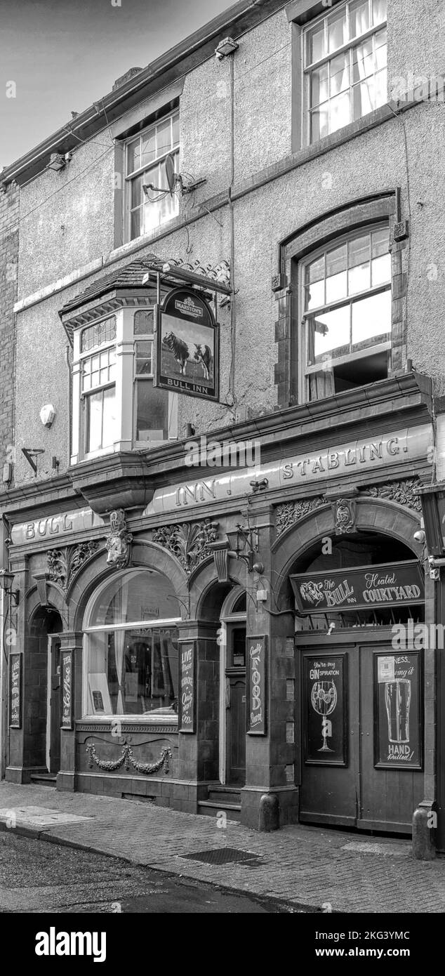 The Bull Inn - public house - Castle Street, Llangollen, Denbighshire, Wales, UK Stock Photo