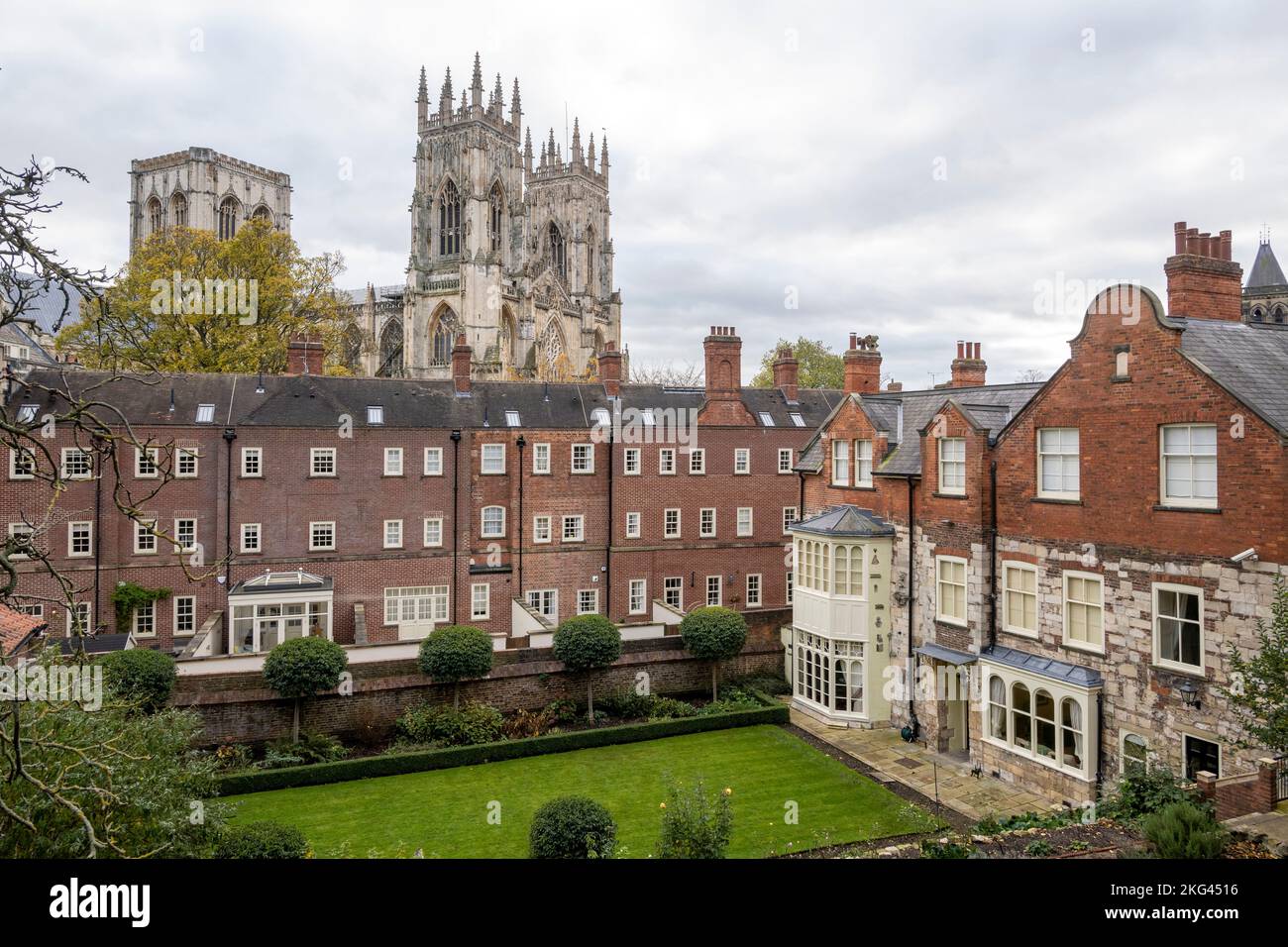 Purey Cust Lodge and York Minster Stock Photo Alamy