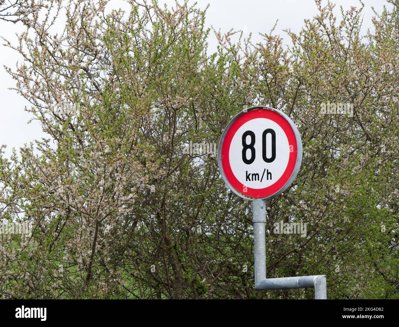 Speed limit 80 sign hi-res stock photography and images - Alamy