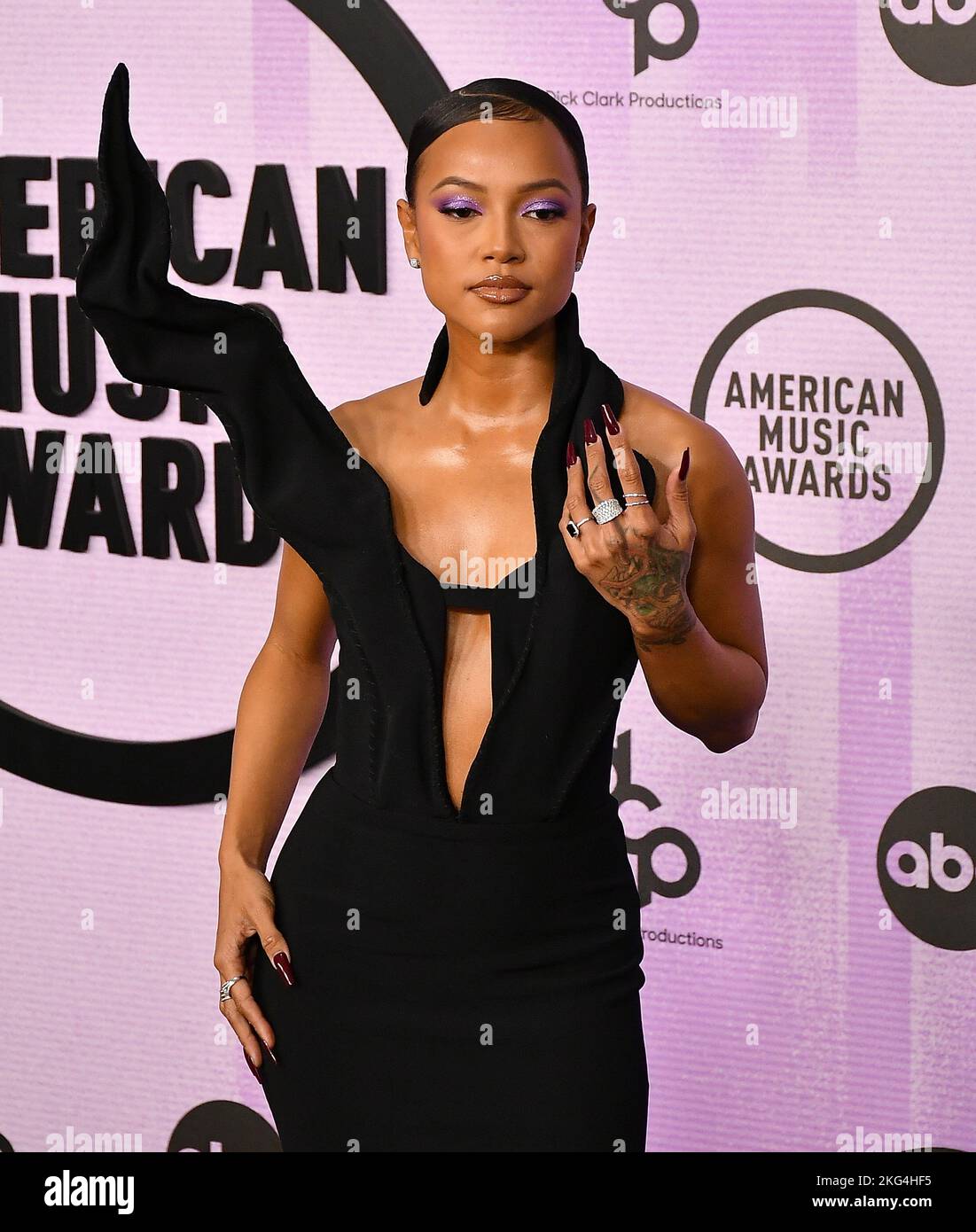 Karrueche Tran attends the 2022 American Music Awards at Microsoft Theater on November 20, 2022 in Los Angeles, California.  Photo: Casey Flanigan/imageSPACE Stock Photo