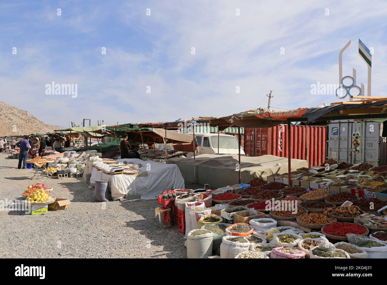 Local market, Tahtakaracha Pass, Zarafshon Range, Pamir Alay mountains, Samarkand Province, Uzbekistan, Central Asia Stock Photo