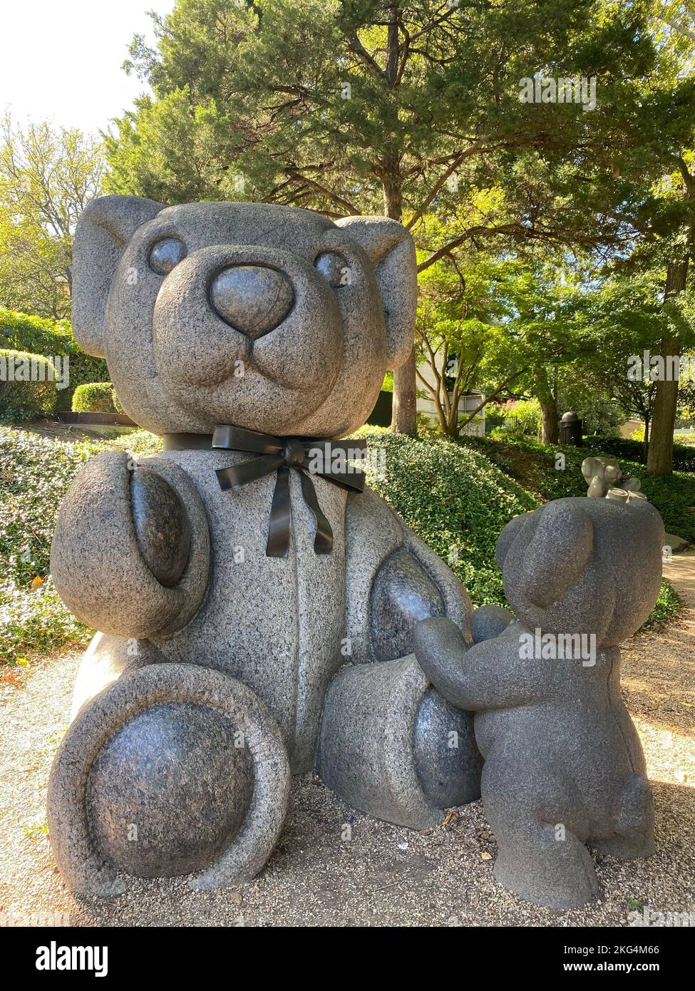 A vertical of big and small Teddy Bear statues in Lakeside park in