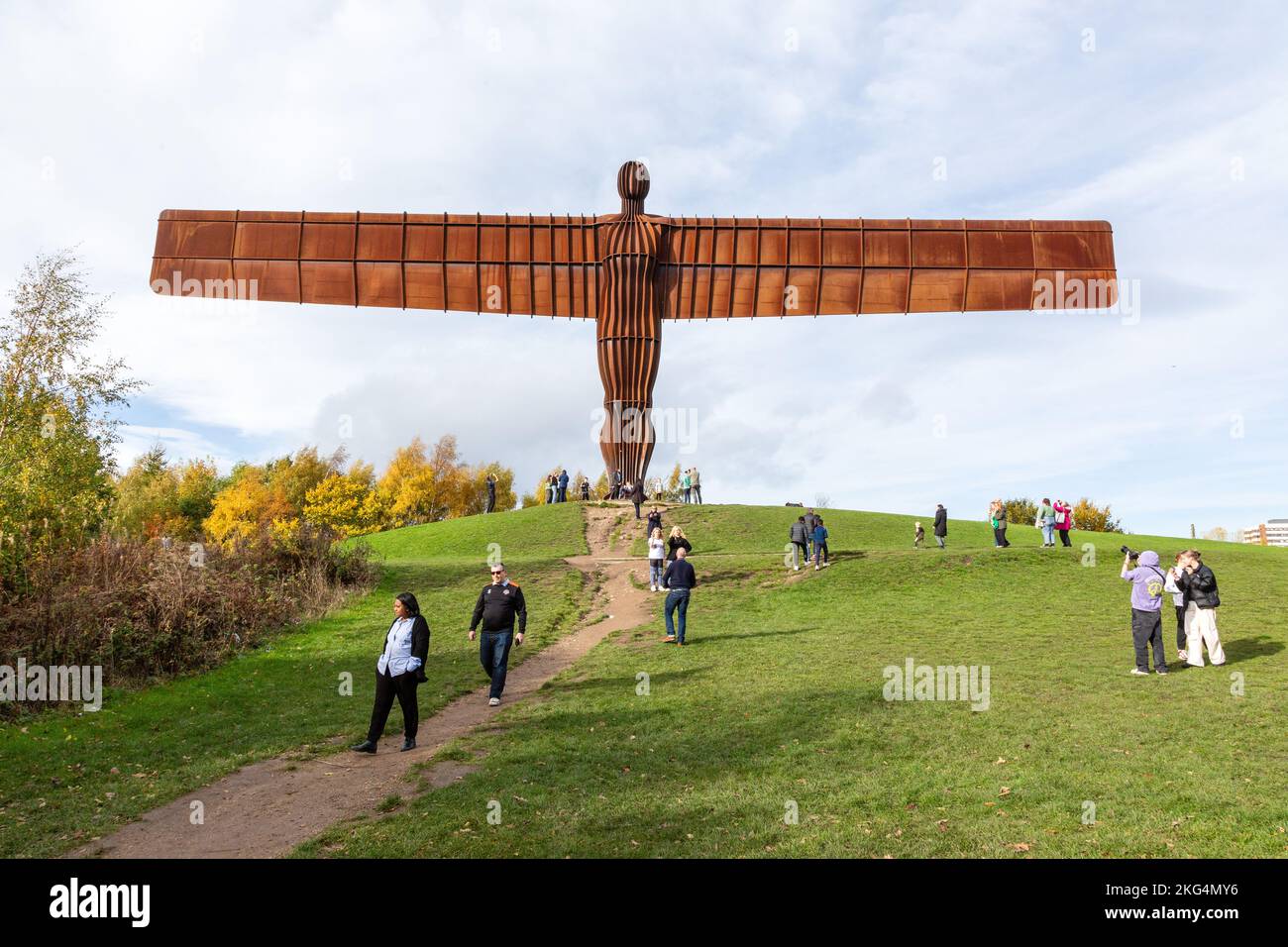 angel-of-the-north-sculpture-by-anthony-gormley-gateshead-newcastle