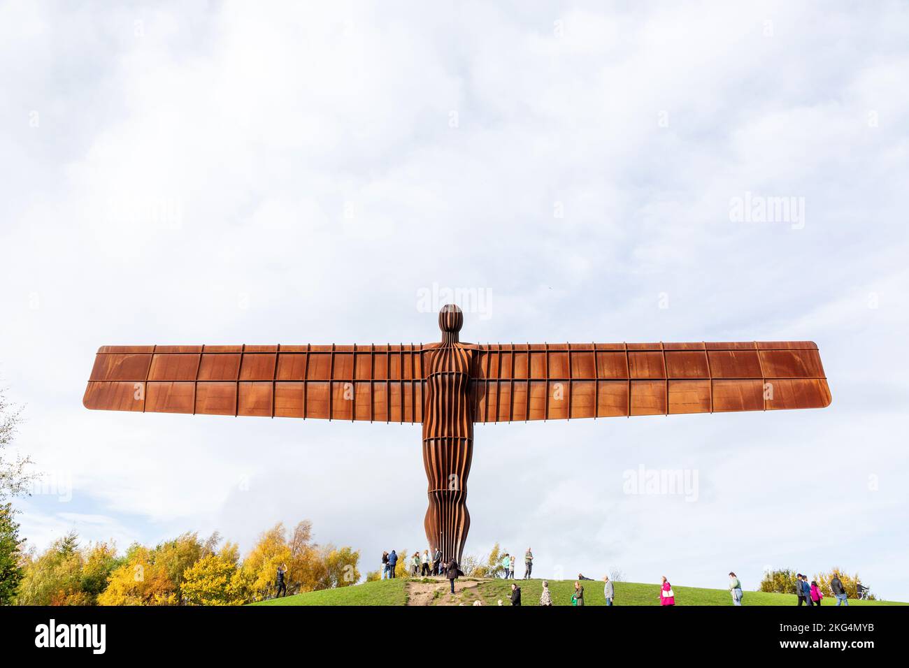 Angel Of The North sculpture by Anthony Gormley, Gateshead, Newcastle ...