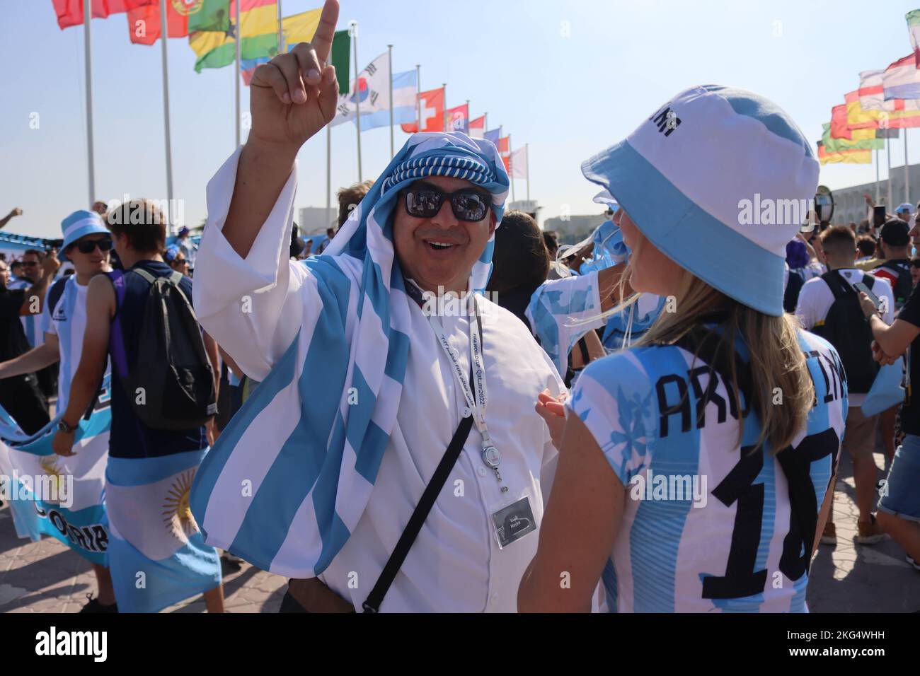 Doha, Qatar, 21th November 2022, Argentine fans party on the Corniche Stock Photo