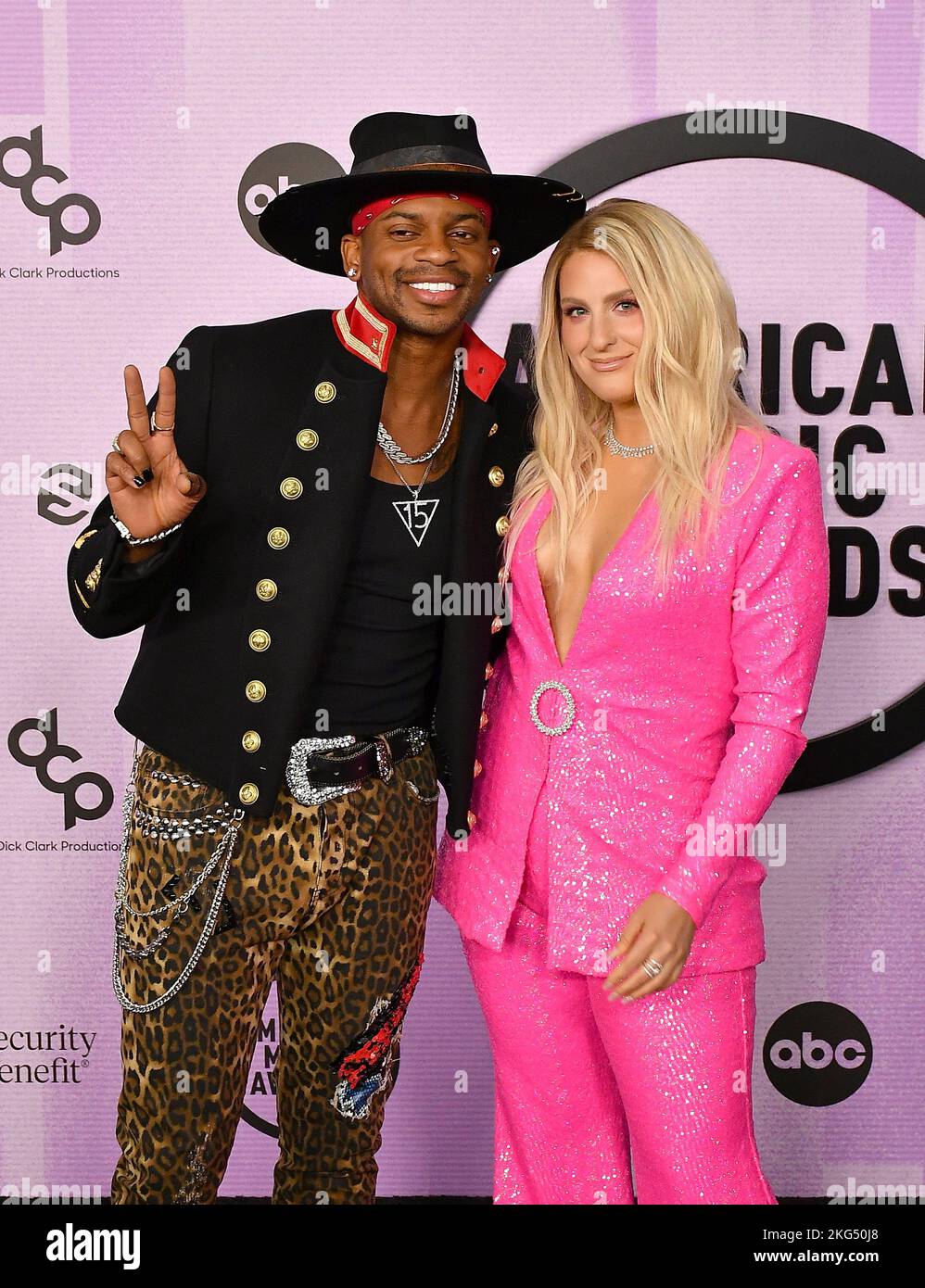 Los Angeles, USA. 20th Nov, 2022. Jimmie Allen, Meghan Trainor attend the  2022 American Music Awards at Microsoft Theater on November 20, 2022 in Los  Angeles, California. Photo: Casey Flanigan/imageSPACE/Sipa USA Credit
