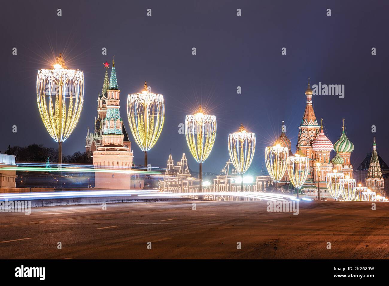 Moscow, Russia - December 30, 2020: Cathedral of Vasily the Blessed and ...