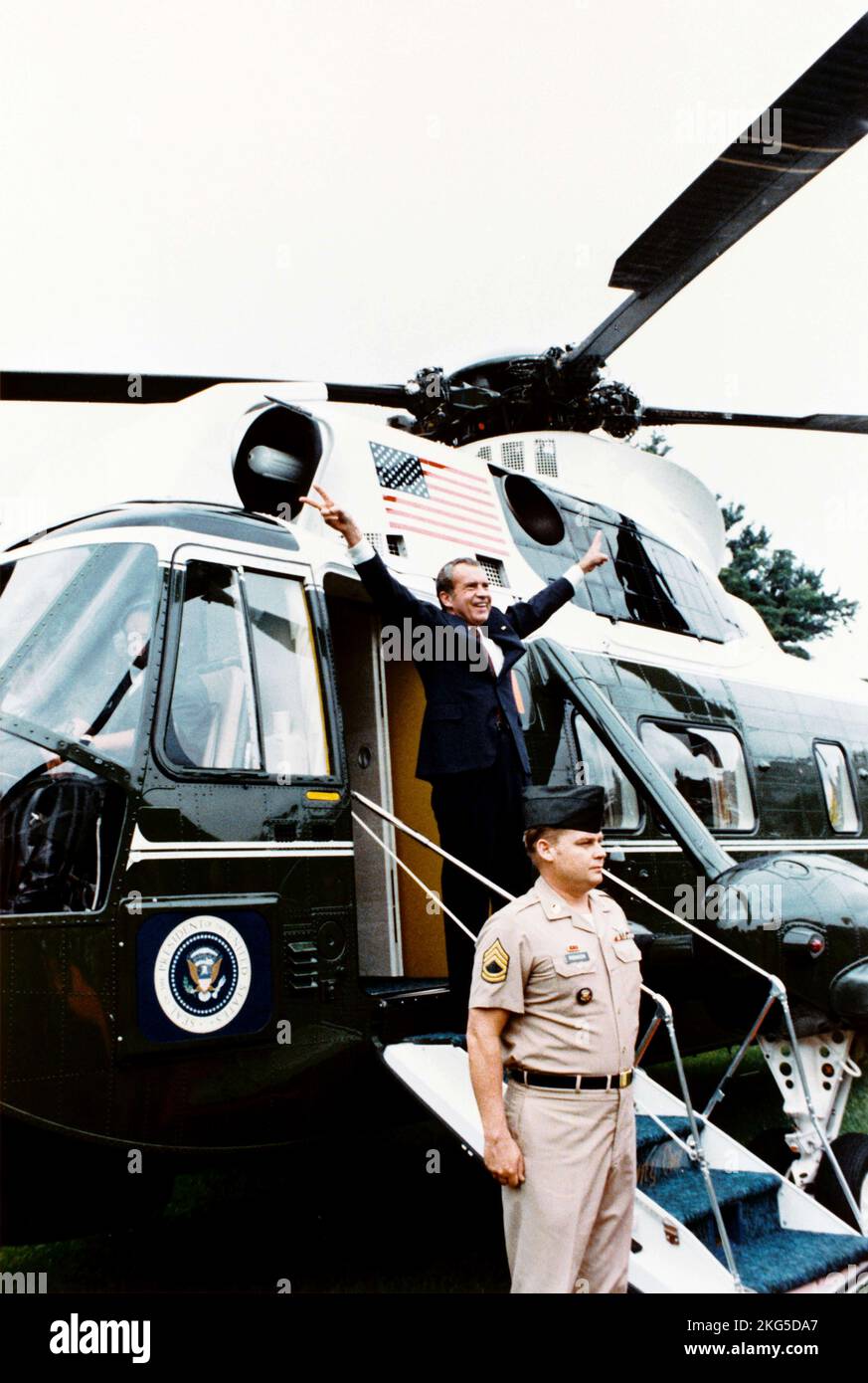 Richard Nixon's resignation and farewell Ollie Atkins Oliver F. Atkins' photo of Nixon leaving the White House on Marine One shortly before his resignation became effective, August 9, 1974 Stock Photo