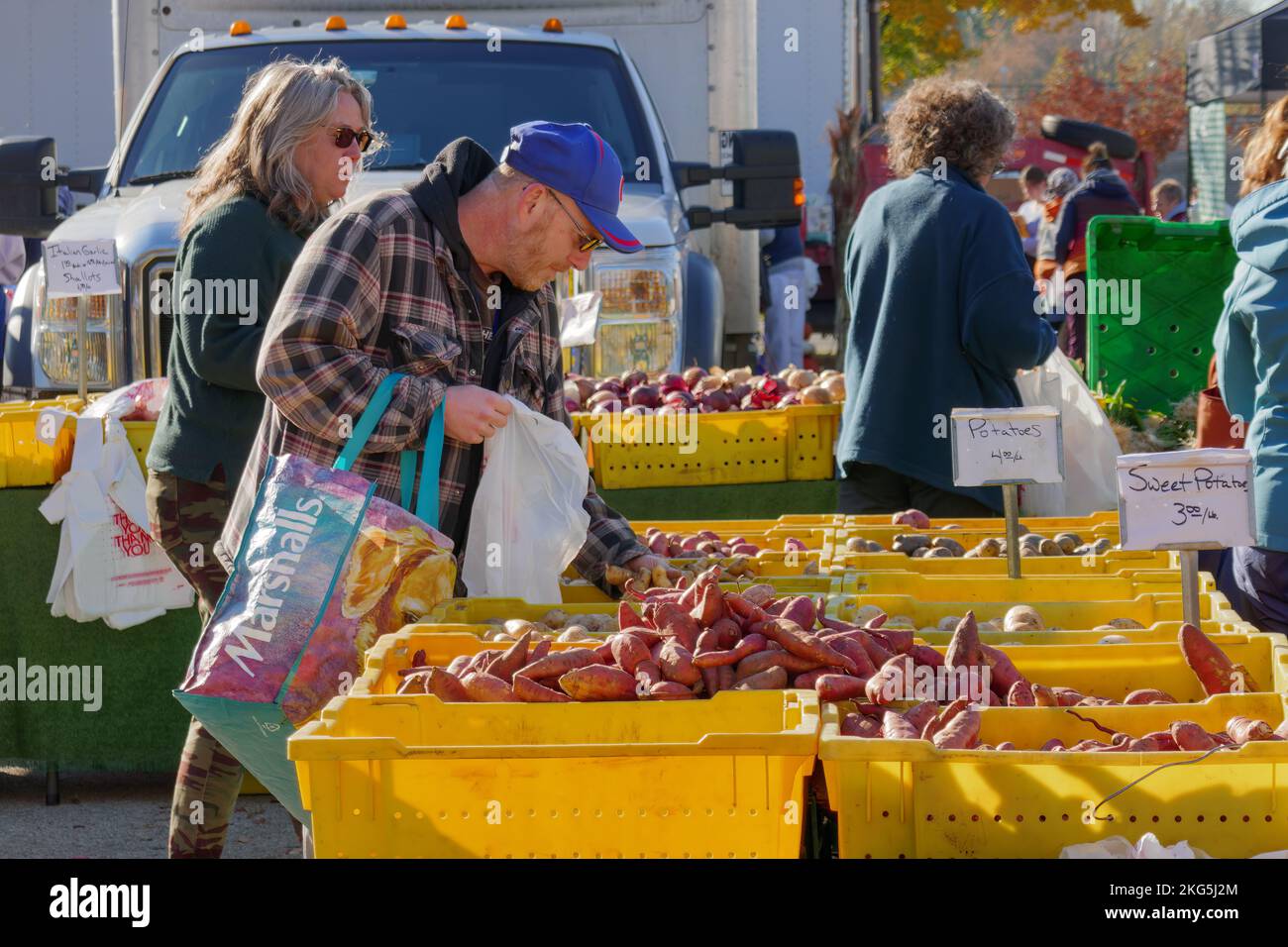 Customers at the Farmers Market, Oak Park, Illinois. Stock Photo