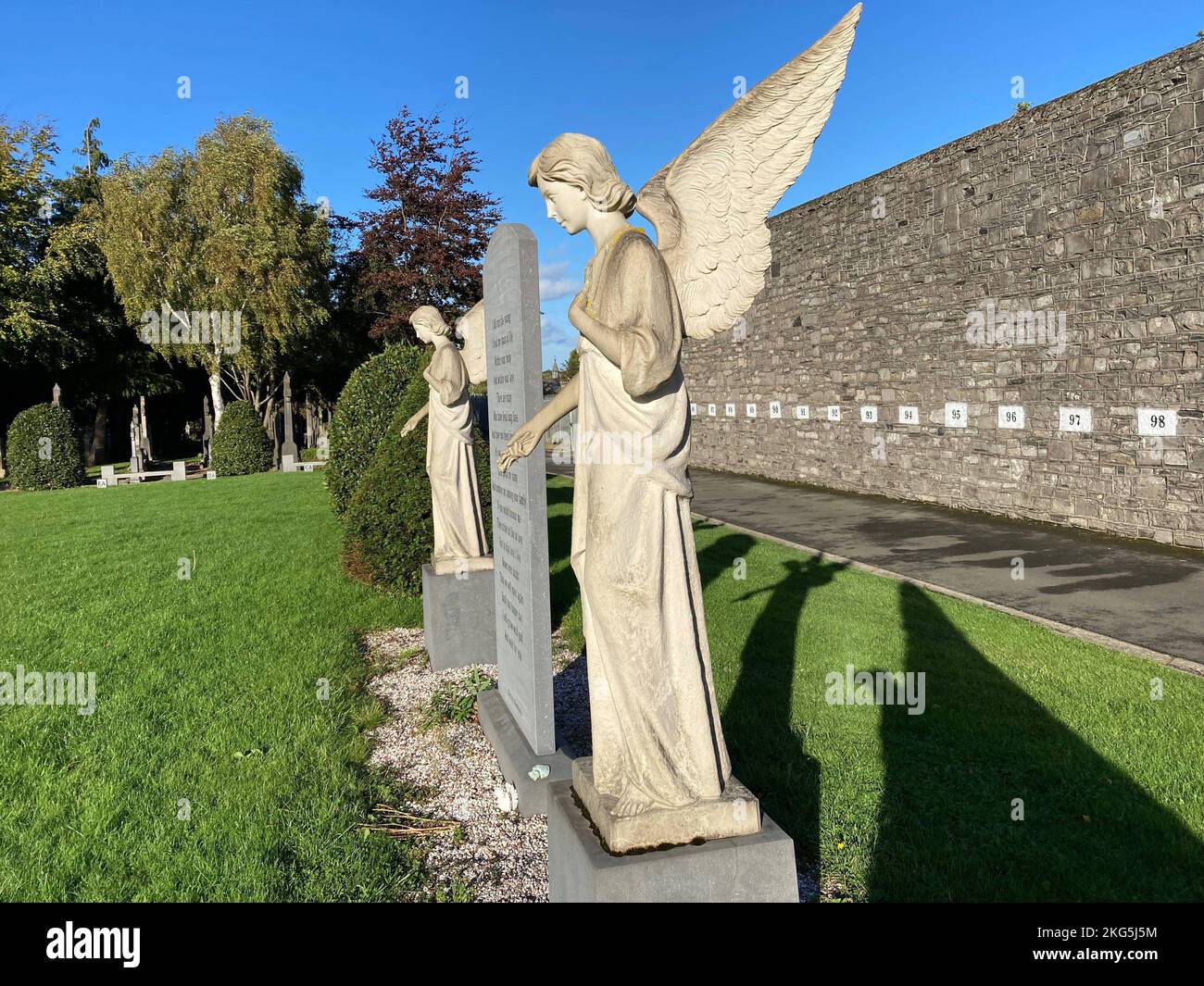 Glasnevin cemetery 2 jpg hires stock photography and images Alamy