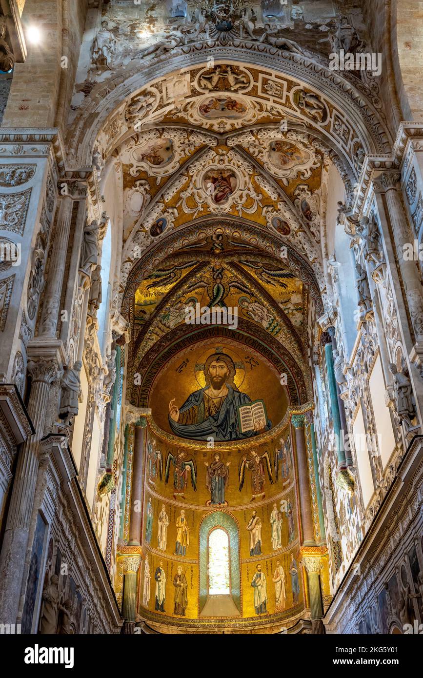 The Interior Of The Cathedral of Cefalu, Cefalu, Sicily, Italy. Stock Photo