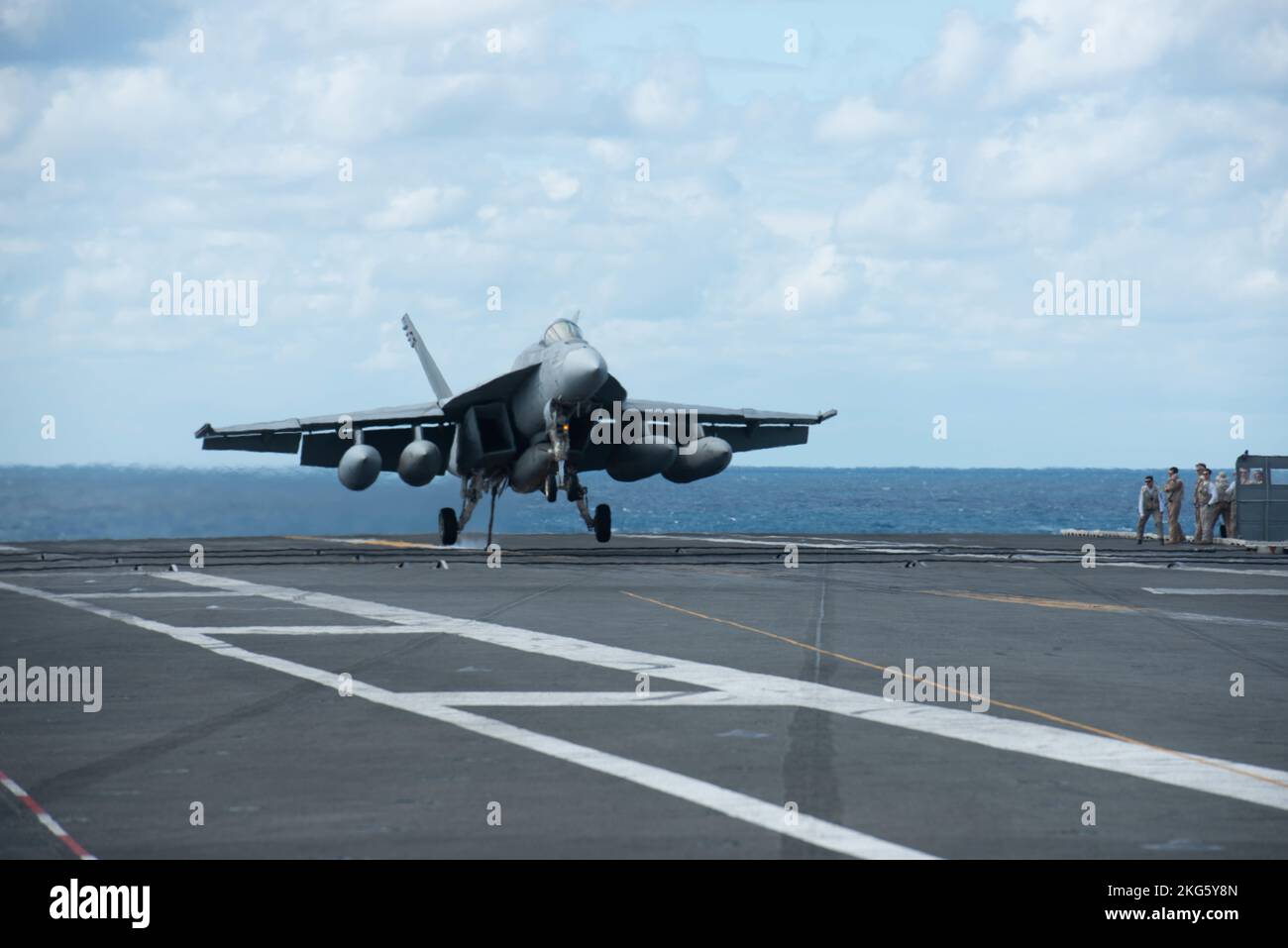 221006-N-LI114-1098 SEA OF JAPAN (Oct. 6, 2022) An F/A-18E Super Hornet ...