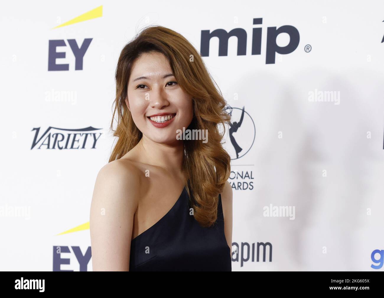 New York, United States. 21st Nov, 2022. Gina Song arrives on the red