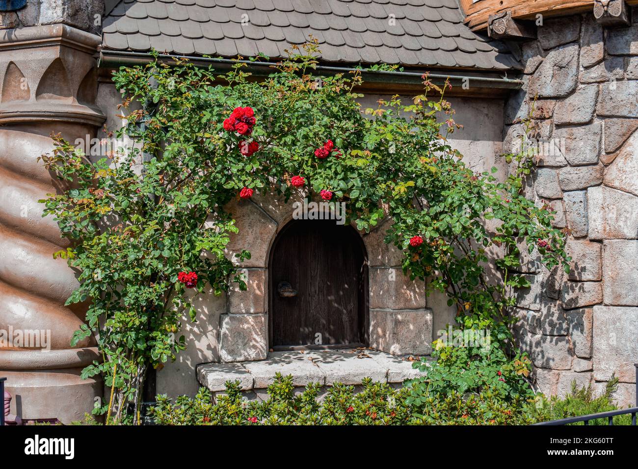 Snow Whites Castle Disneyland Stock Photo Alamy Snow Whites Castle Disneyland Stock Photo Alamy