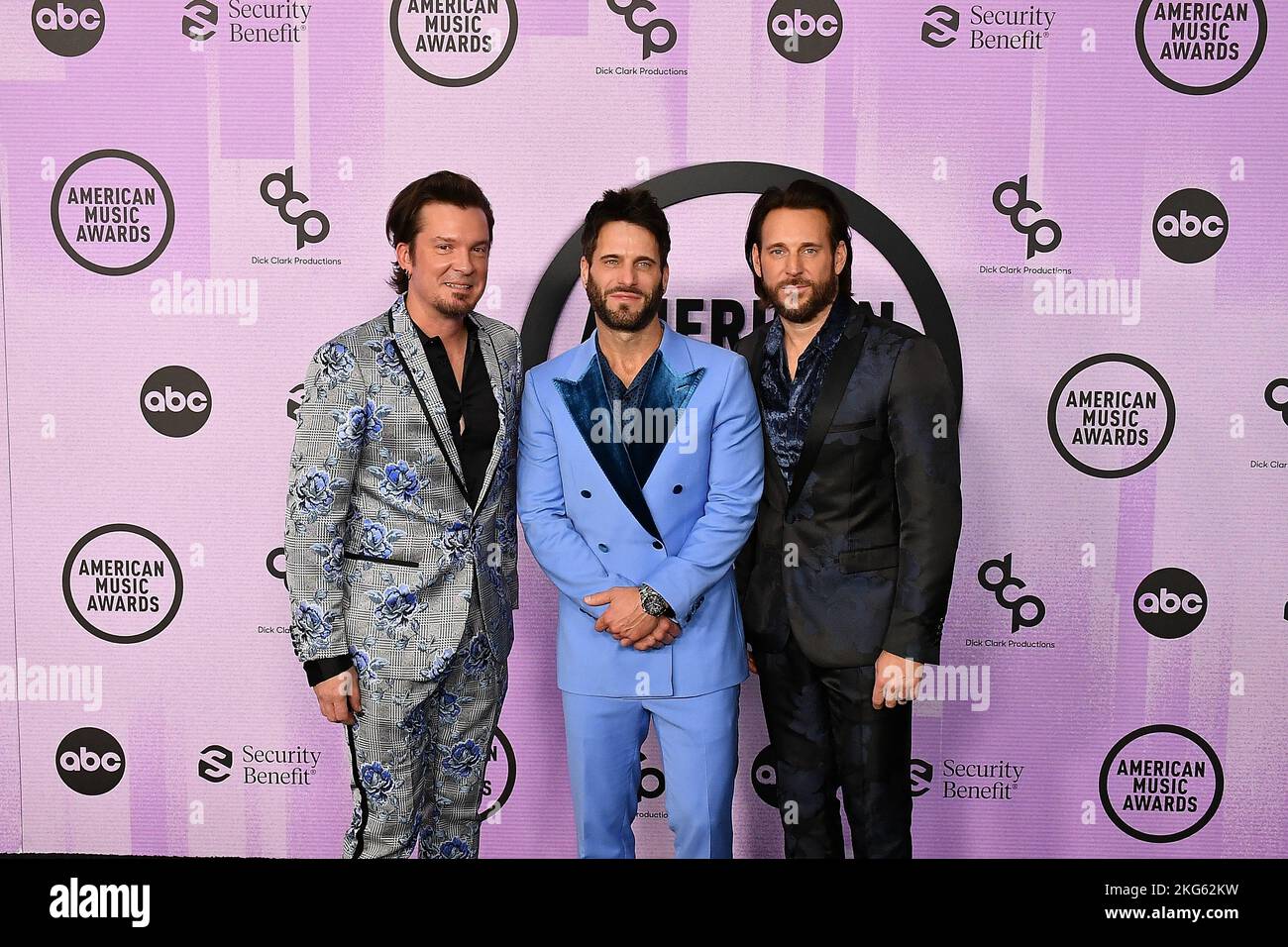 Los Angeles, USA. 20th Nov, 2022. Josh McSwain, Matt Thomas and Scott Thomas of Parmalee attend the 2022 American Music Awards at Microsoft Theater on November 20, 2022 in Los Angeles, California. Photo: Casey Flanigan/imageSPACE Credit: Imagespace/Alamy Live News Stock Photo