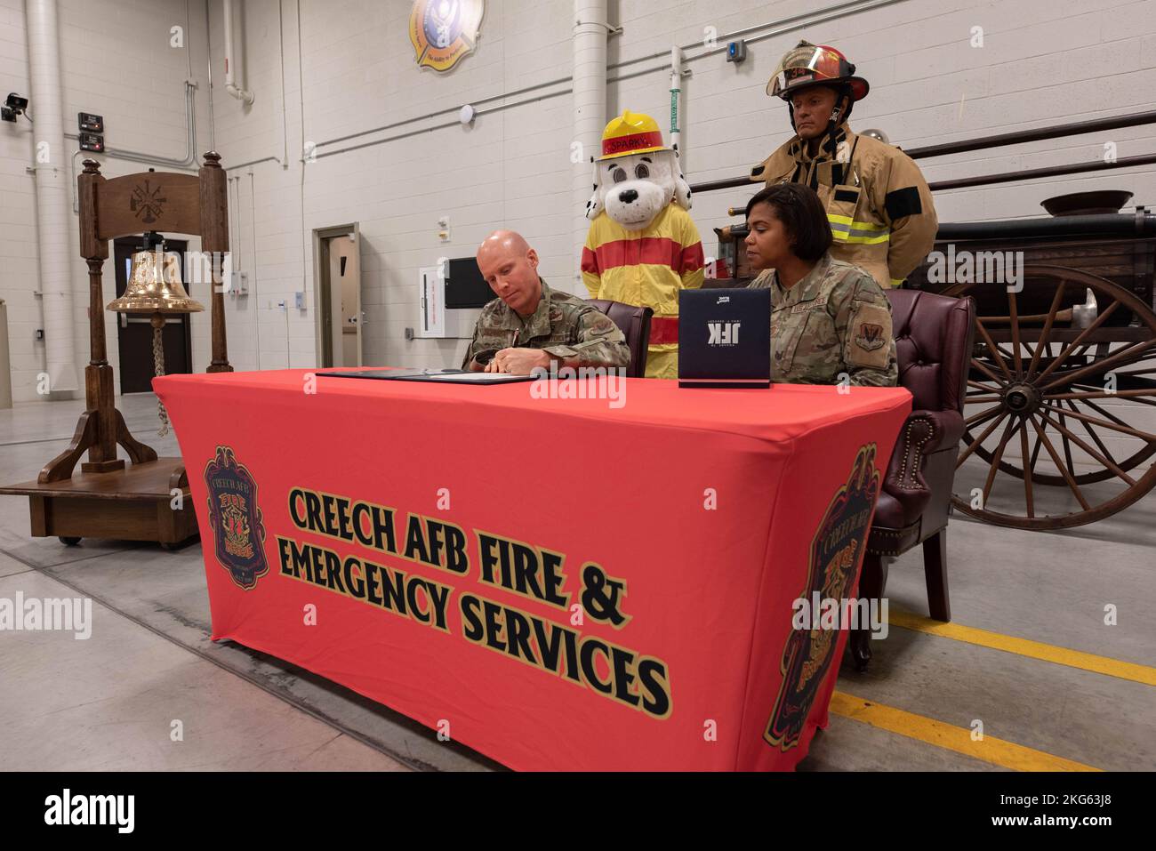 U.S. Air Force Col. Eric Schmidt, 432d Wing/432d Air Expeditionary Wing