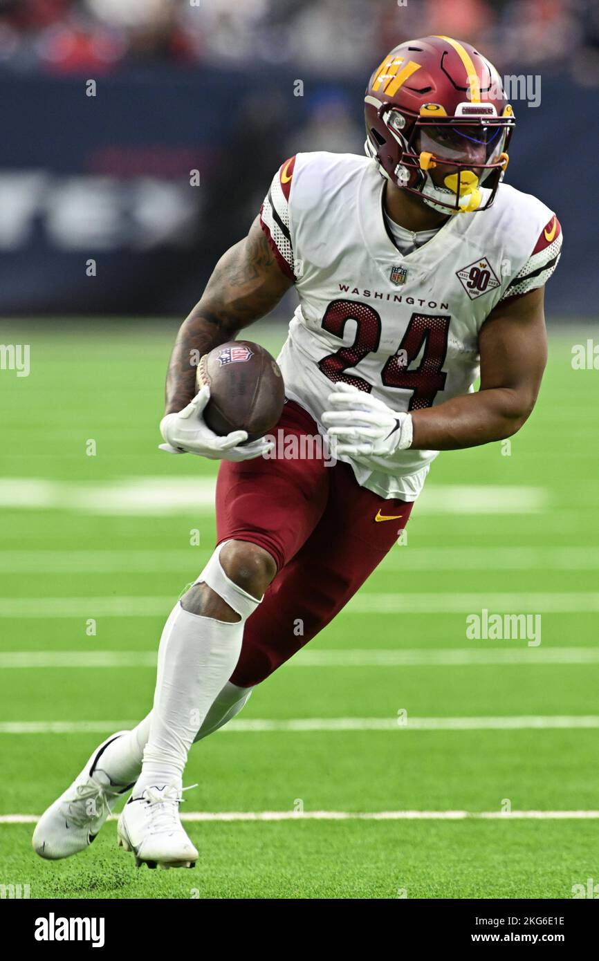 Houston, United States. 20th Nov, 2022. Washington Commanders running back Antonio  Gibson (24) returns a kickoff during the NFL Football Game between the  Washington Commanders and the Houston Texans on Sunday, November