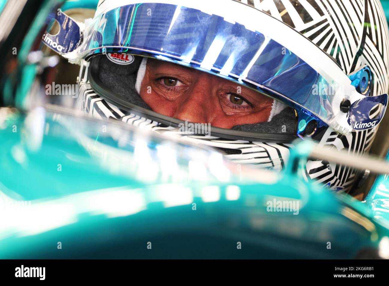 Abu Dhabi, Abu Dhabi. 21st Nov, 2022. Fernando Alonso (ESP) Aston Martin F1 Team AMR22. 21.11.2022. Formula 1 Testing, Yas Marina Circuit, Abu Dhabi, Monday. Photo credit should read: XPB/Alamy Live News. Credit: XPB Images Ltd/Alamy Live News Stock Photo