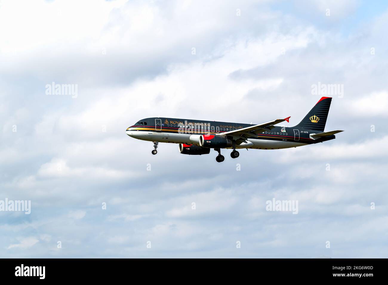 Royal jordanian airline hi res stock photography and images Alamy