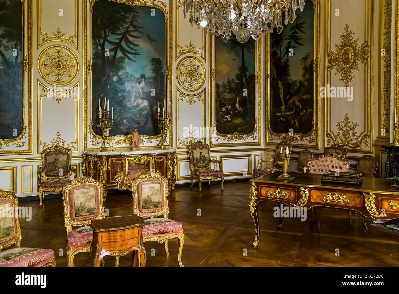 Interior of beautiful Chateau de Chantilly. The Deer Gallery - France Stock  Photo - Alamy