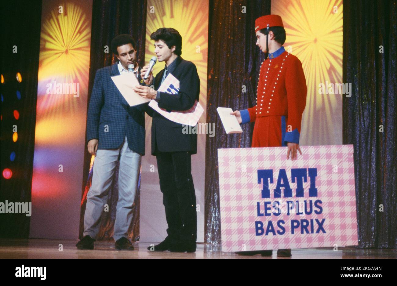 Jean-Luc Lahaye and Harlem Désir on the set of the TV show 'Lahaye d'honneur' on 16 October 1987 on TF1 Stock Photo