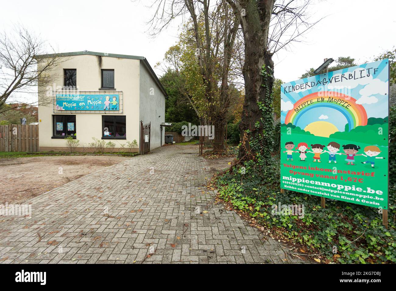 Illustration picture shows  one of the 'Mippie en Moppie' children's daycare centers, on the Tremelobaan in Keerbergen, Tuesday 22 November 2022. The Flemish governmental 'Agentschap Opgroeien' has also urgently suspended the four other branches of daycare center Mippie en Moppie, after Mippie en Moppie 2 in Keerbergen was suspended last week. This happened after a report that a child was tied to the bed with duct tape in his sleeping bag. BELGA PHOTO JAMES ARTHUR GEKIERE Stock Photo