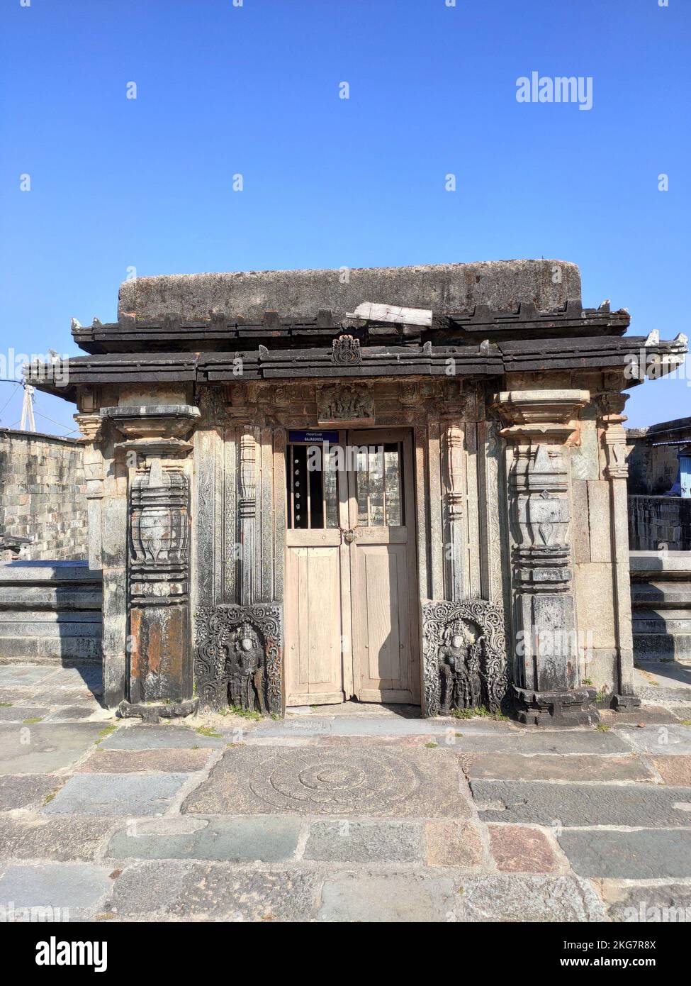 Entrance of a temple tank in Chennakeshava Temple in Belur Stock Photo
