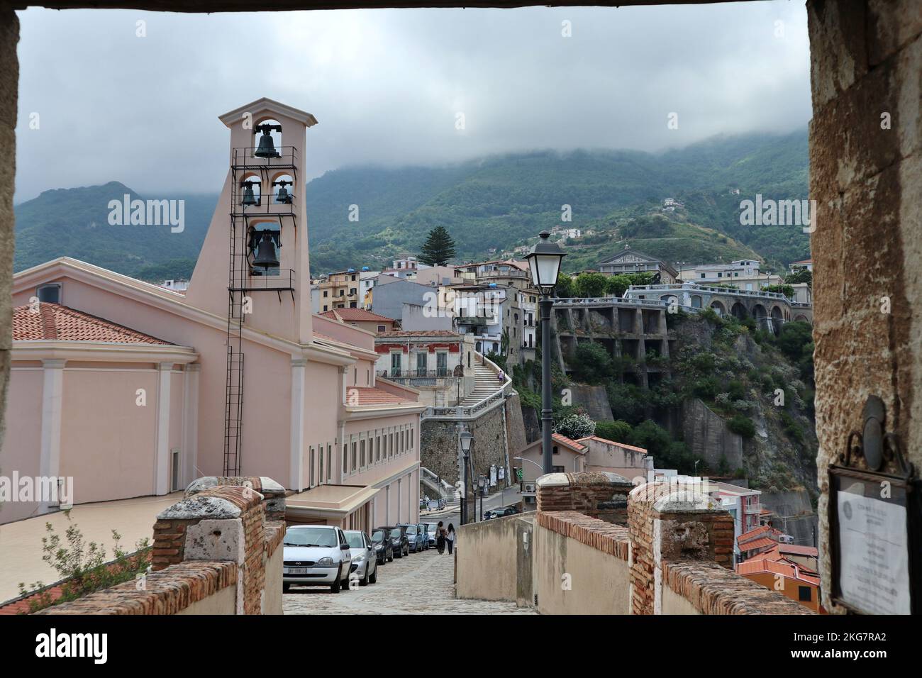 Scilla - Panorama del borgo all'uscita di Castello Ruffo Stock Photo ...