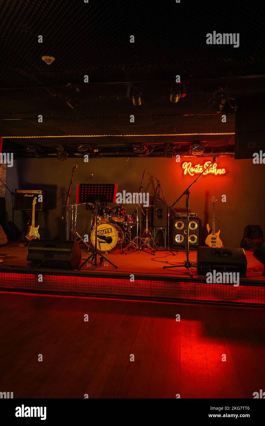 Bar and stage Stock Photo - Alamy