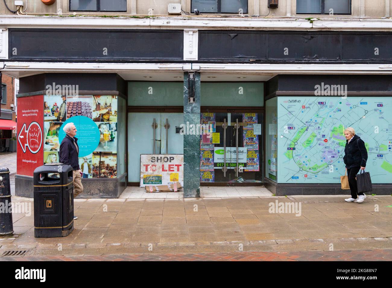 Canterbury town centre, shop to let, kent, uk Stock Photo Alamy
