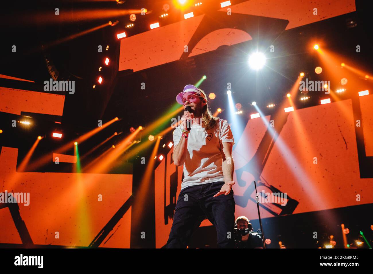 Zurich, Switzerland. 18th, November 2022. The German band Sportfreunde Stiller performs live during the Energy Star Night 2022 at the Hallenstadion in Zürich. Here singer and musician Peter Brugger is seen live on stage. (Photo credit: Gonzales Photo - Tilman Jentzsch). Stock Photo