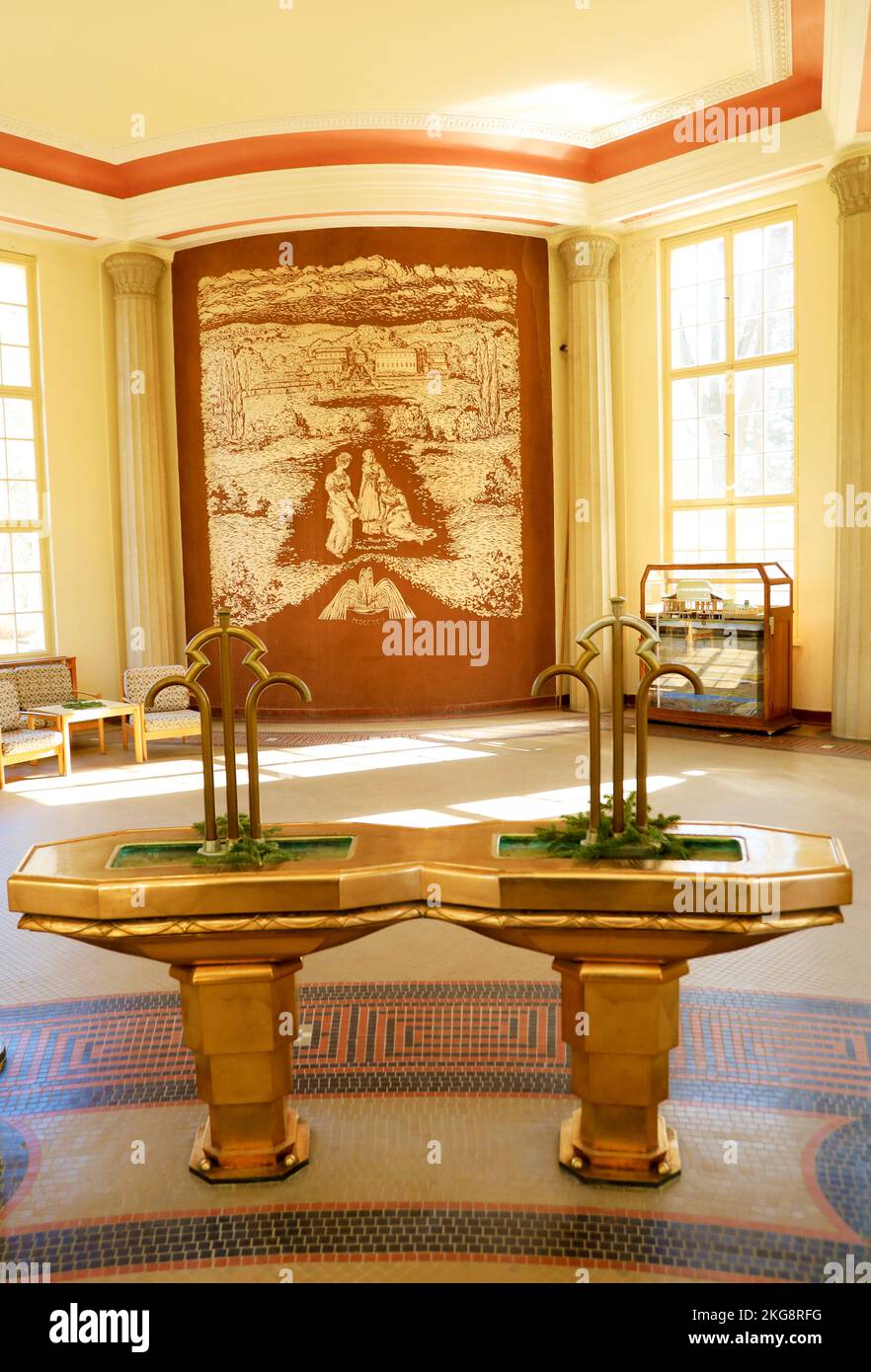 Glauber springs hi-res stock photography and images - Alamy, image size:882x1390