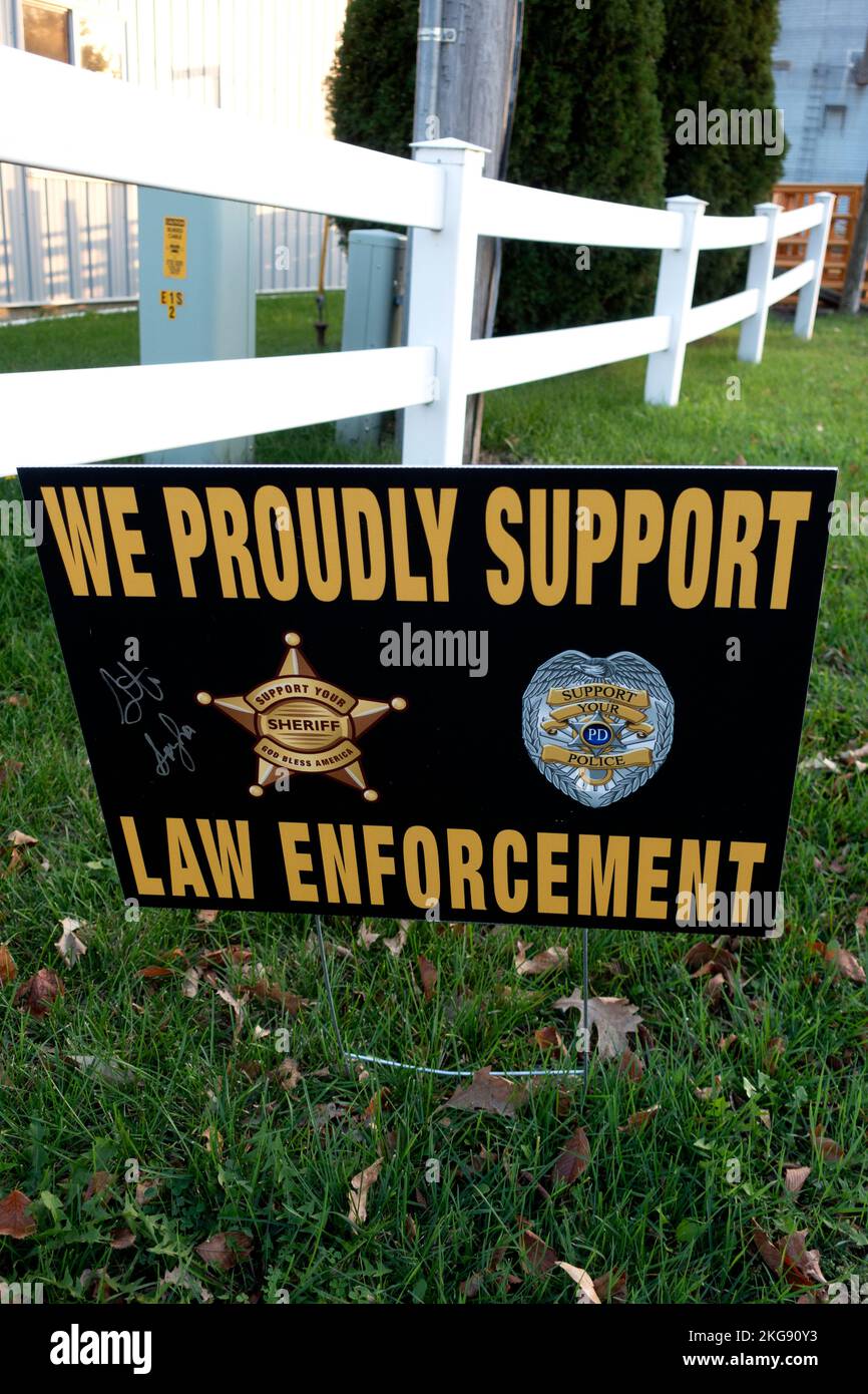 Sign We proudly support law enforcement. Freeport Minnesota MN USA Stock Photo