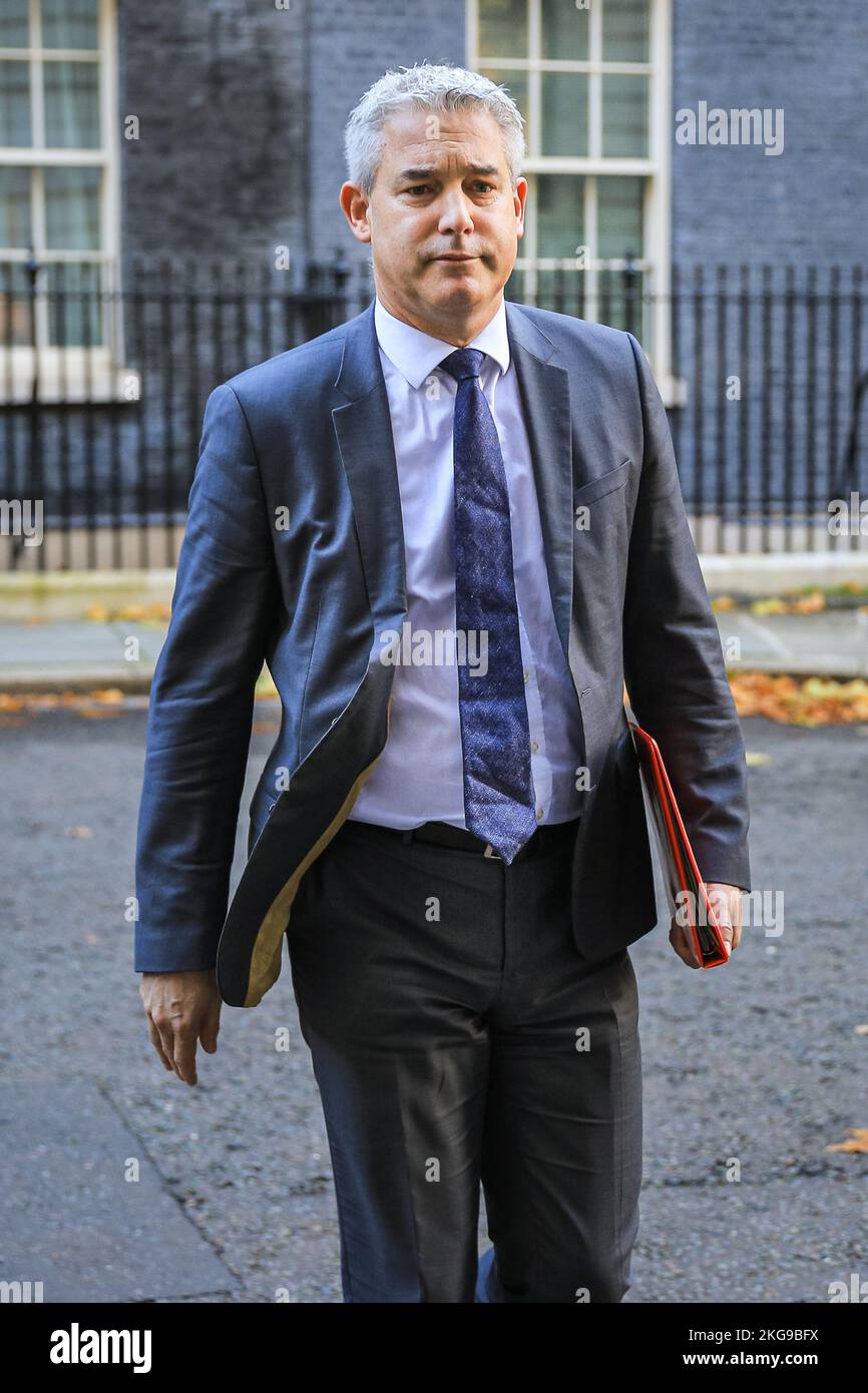 Westminster, London, UK. 22nd Nov, 2022. Steve Barclay, MP, Secretary of State for Health and Social Care. Ministers attend the weekly cabinet meeting in Downing Street. Credit: Imageplotter/Alamy Live News Stock Photo