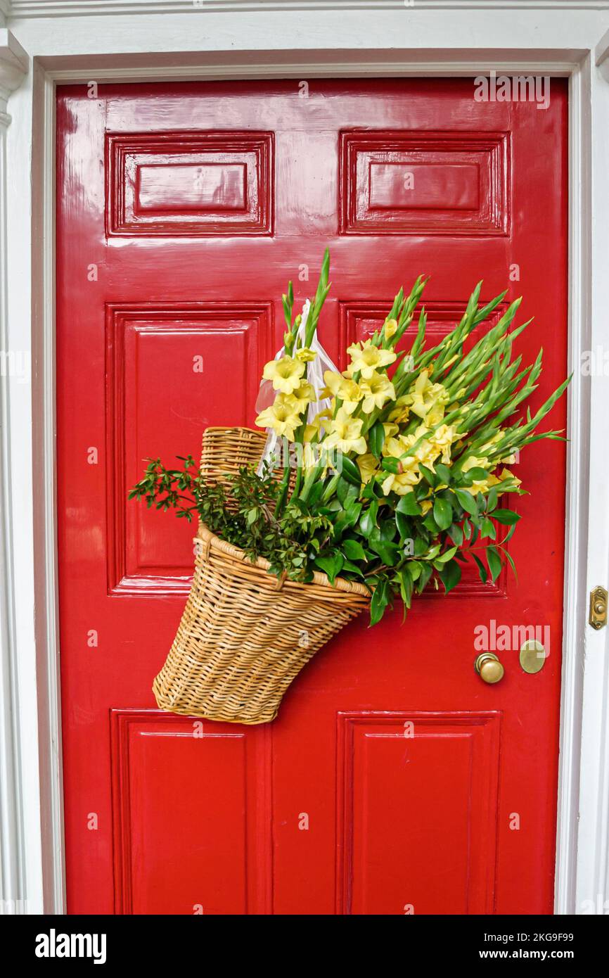 Virginia Portsmouth Colonial history historic Olde Towne North Street,red door flowers, Stock Photo