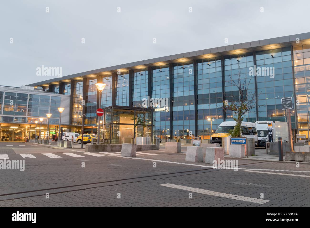 Copenhagen, Denmark - July 27, 2022: Terminal 3 of Copenhagen airport, Kastrup (IATA: CPH, ICAO: EKCH) in the early morning. Stock Photo