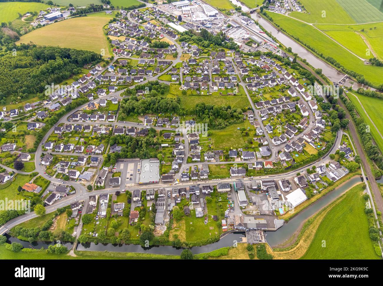 Aerial view, housing estate between Bahnhofstraße and Berliner Straße
