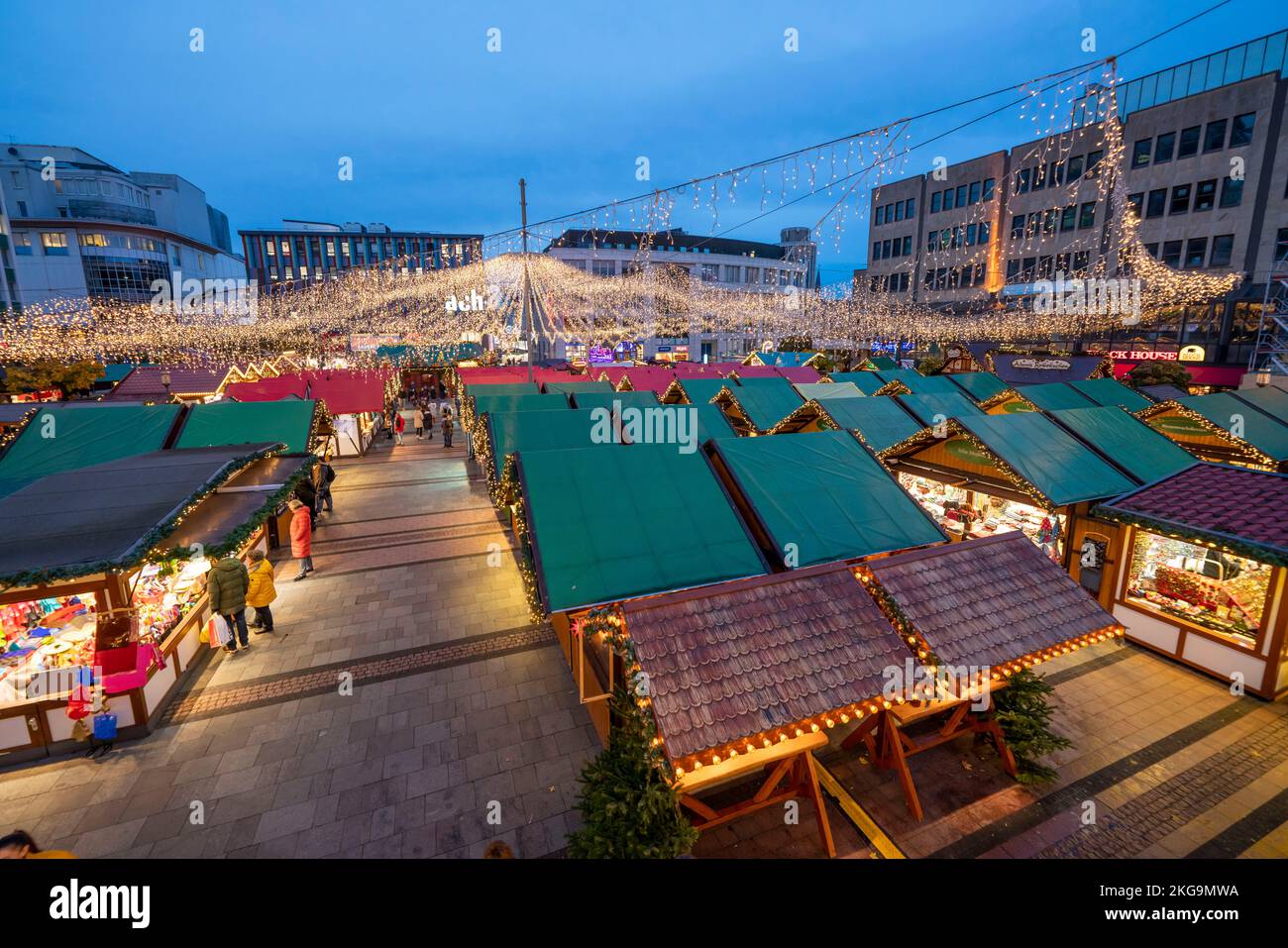 Pre-Christmas season, Christmas market at Kennedyplatz in the city centre of Essen, NRW, Germany, Stock Photo