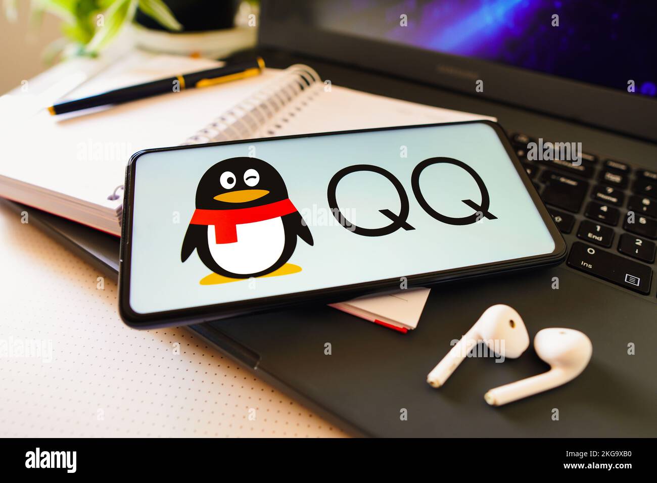 Brazil. 22nd Nov, 2022. In this photo illustration, the Tencent QQ logo is displayed on a smartphone screen. (Photo by Rafael Henrique/SOPA Images/Sipa USA) Credit: Sipa USA/Alamy Live News Stock Photo